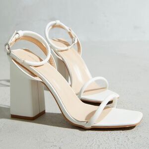 PrettyLittleThing White Block Heel Sandals size 6